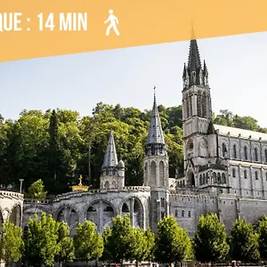 Apartment De L'isard Bleu, Dans De Tourisme 3 Etoiles Lourdes